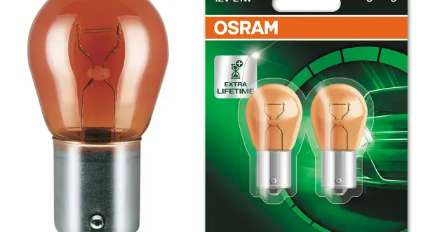 Żarówka P21 – poznaj różnice między tradycyjną a LED i wybierz najlepiej